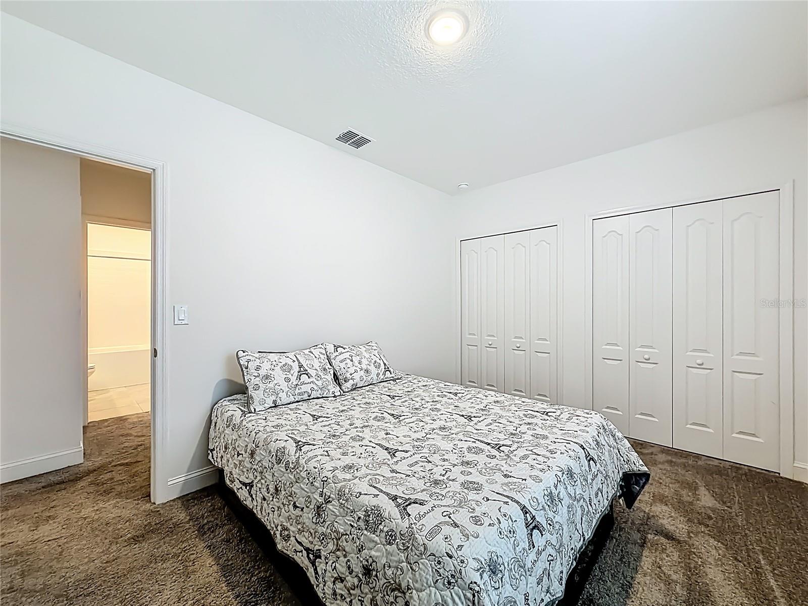 ROYAL HIGHLANDS - Residential