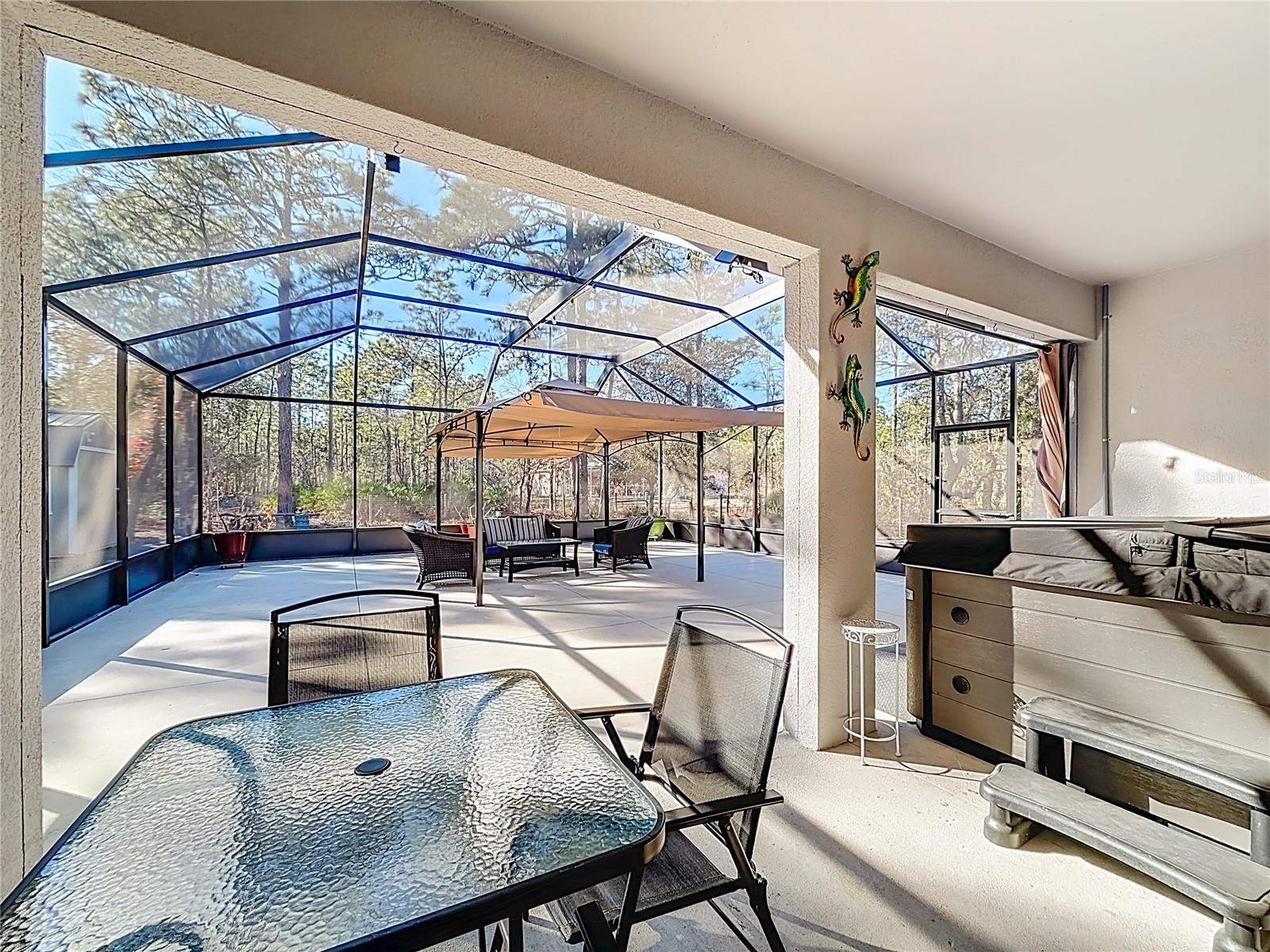 ROYAL HIGHLANDS - Residential