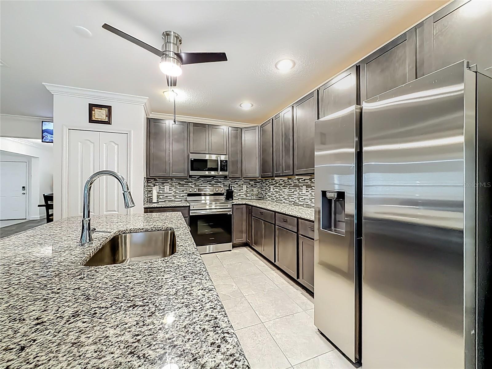 ROYAL HIGHLANDS - Residential