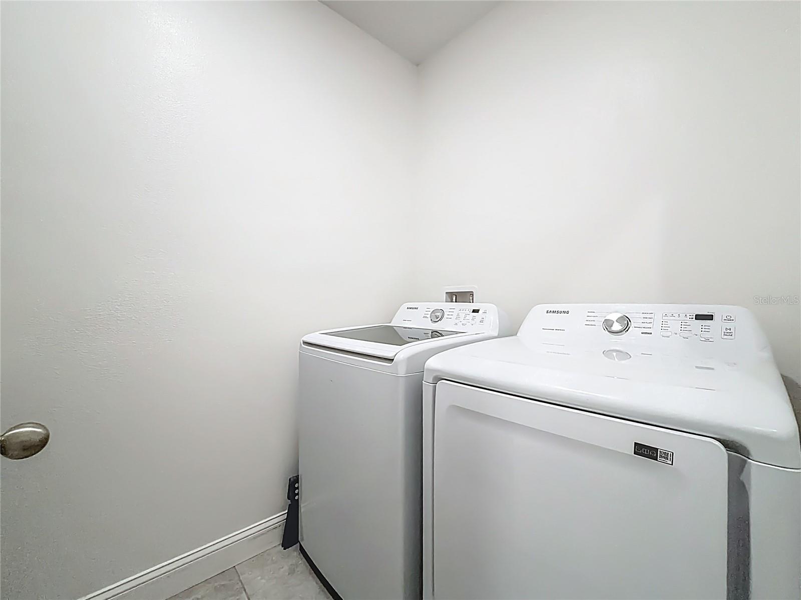 ROYAL HIGHLANDS - Residential