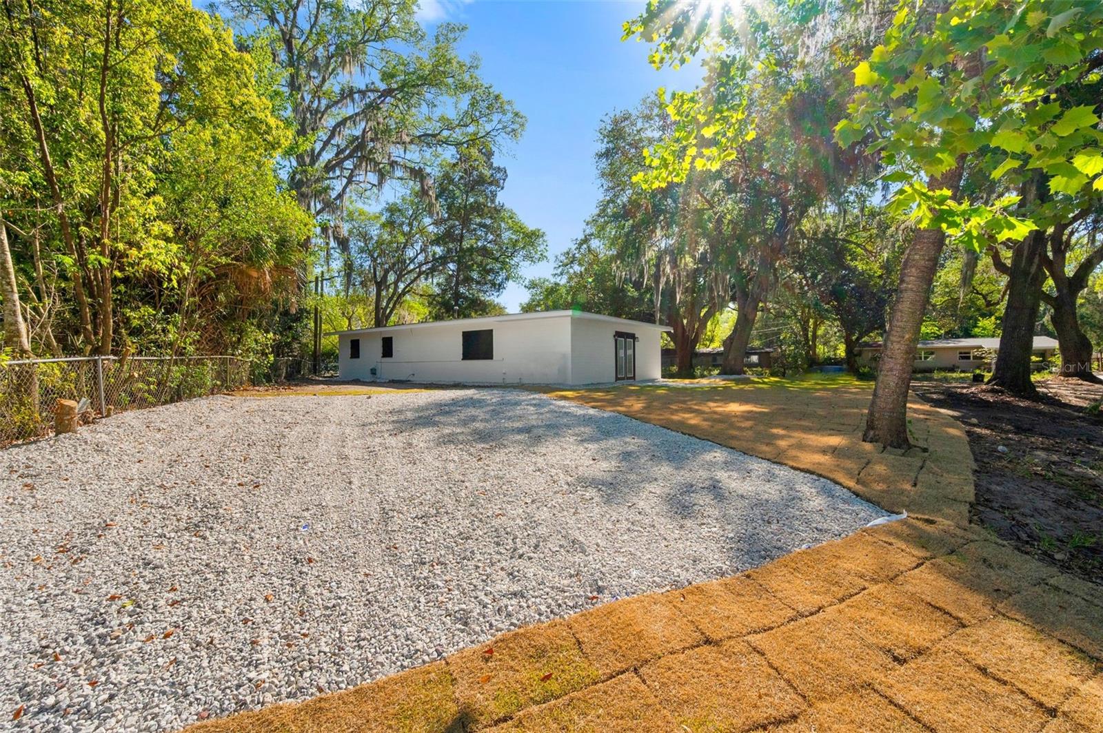 CAROL ESTATES TERRACE - Residential