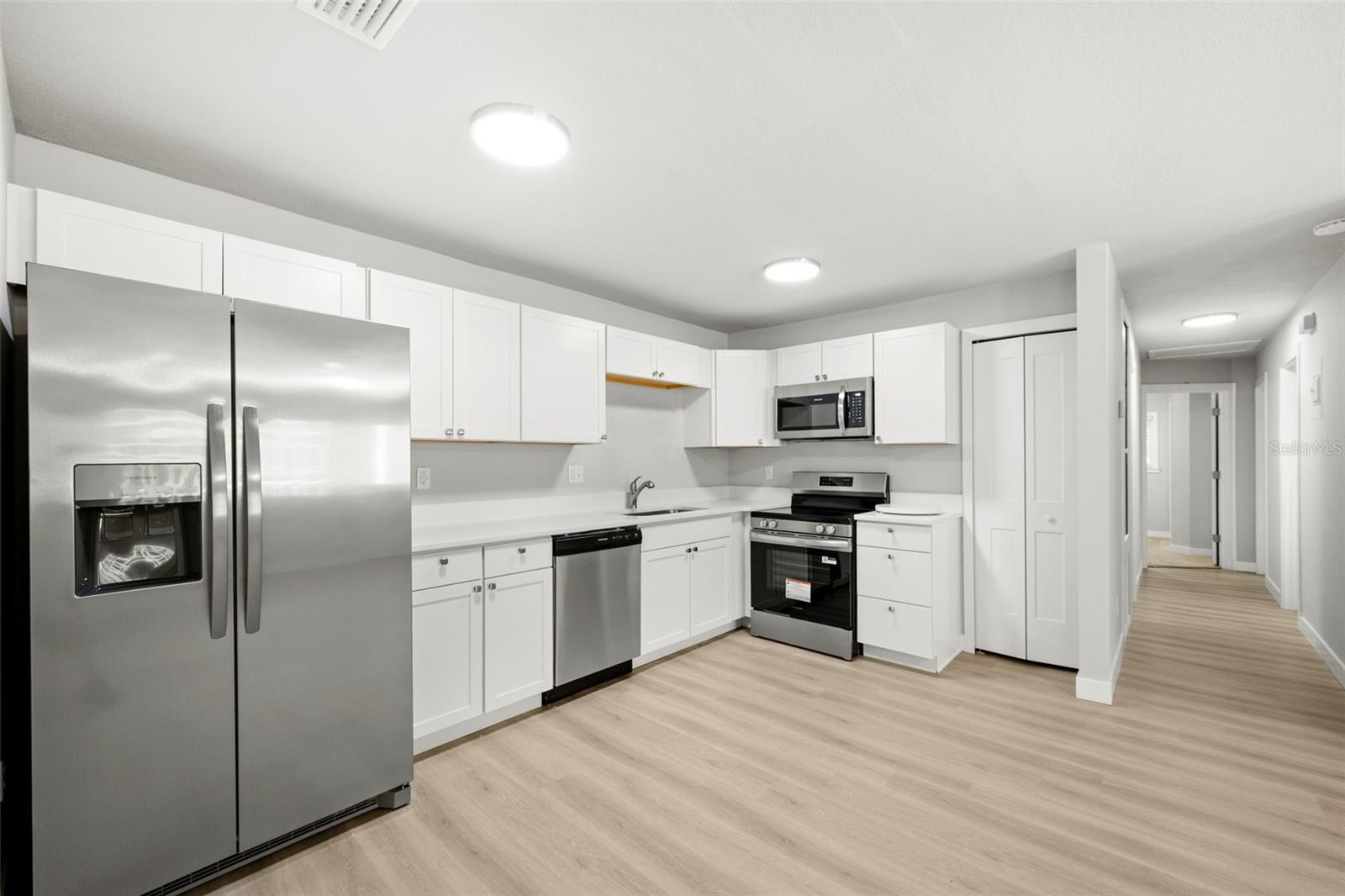 CAROL ESTATES TERRACE - Residential