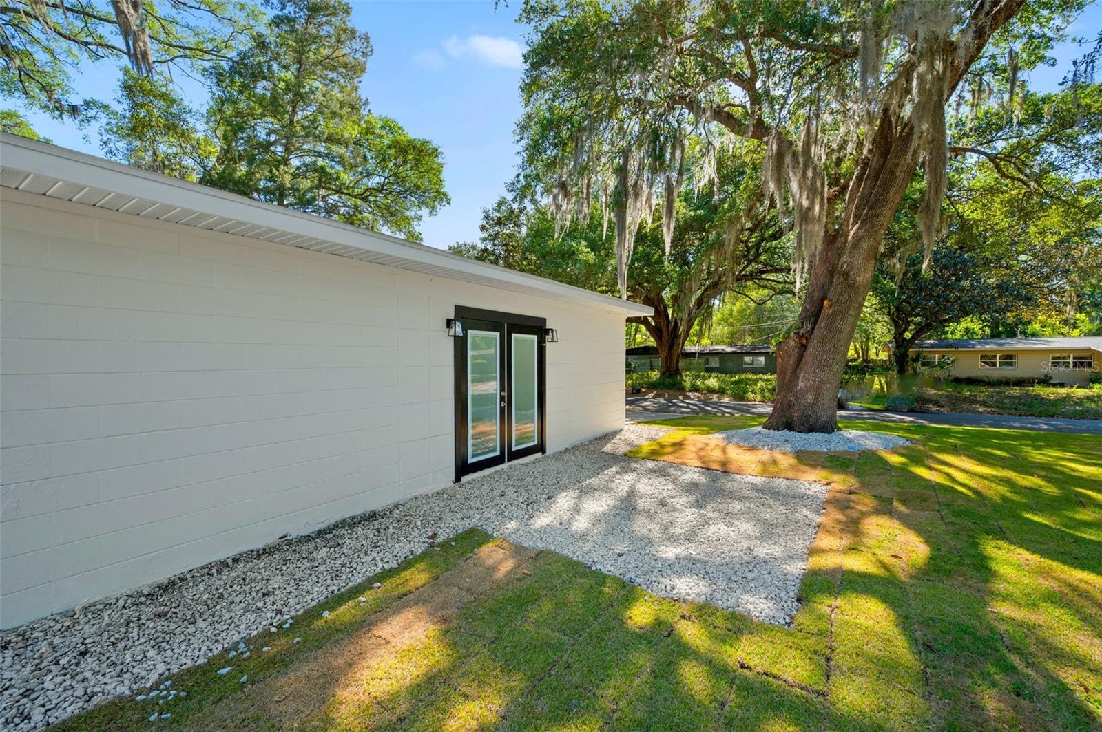 CAROL ESTATES TERRACE - Residential