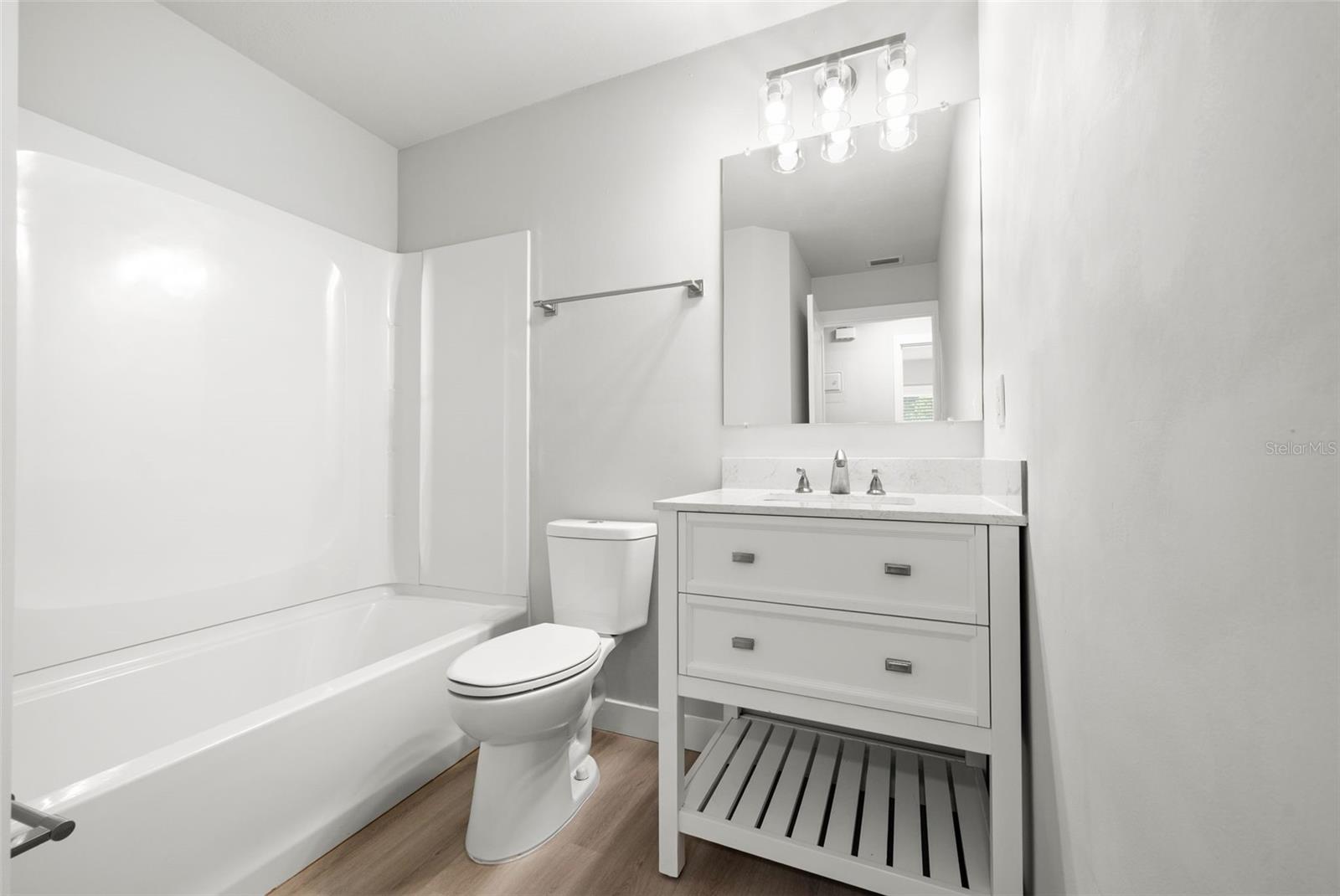 CAROL ESTATES TERRACE - Residential