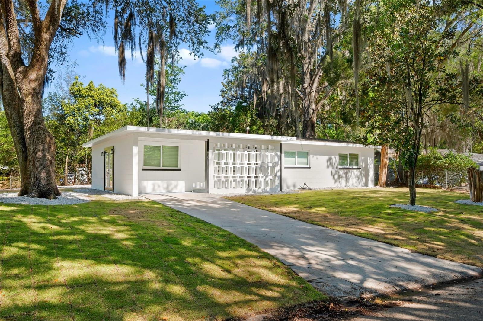 CAROL ESTATES TERRACE - Residential