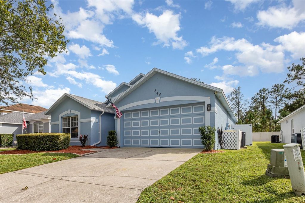 Photo of 844 Casterton Circle, Davenport, FL 33897 (MLS # TB8437191)