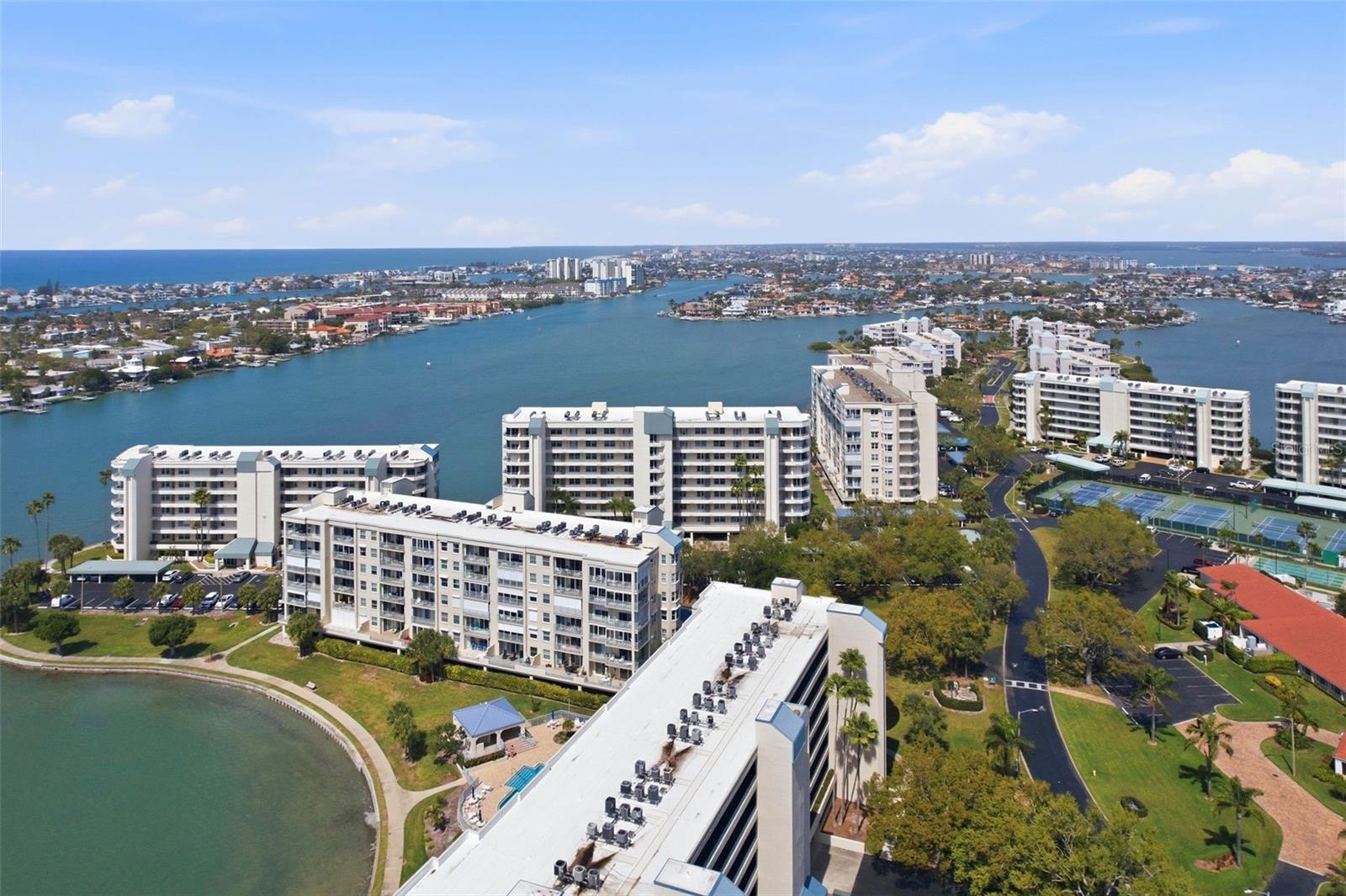 HARBOURSIDE CONDO - Residential
