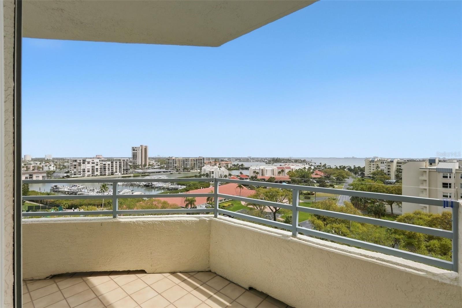 HARBOURSIDE CONDO - Residential