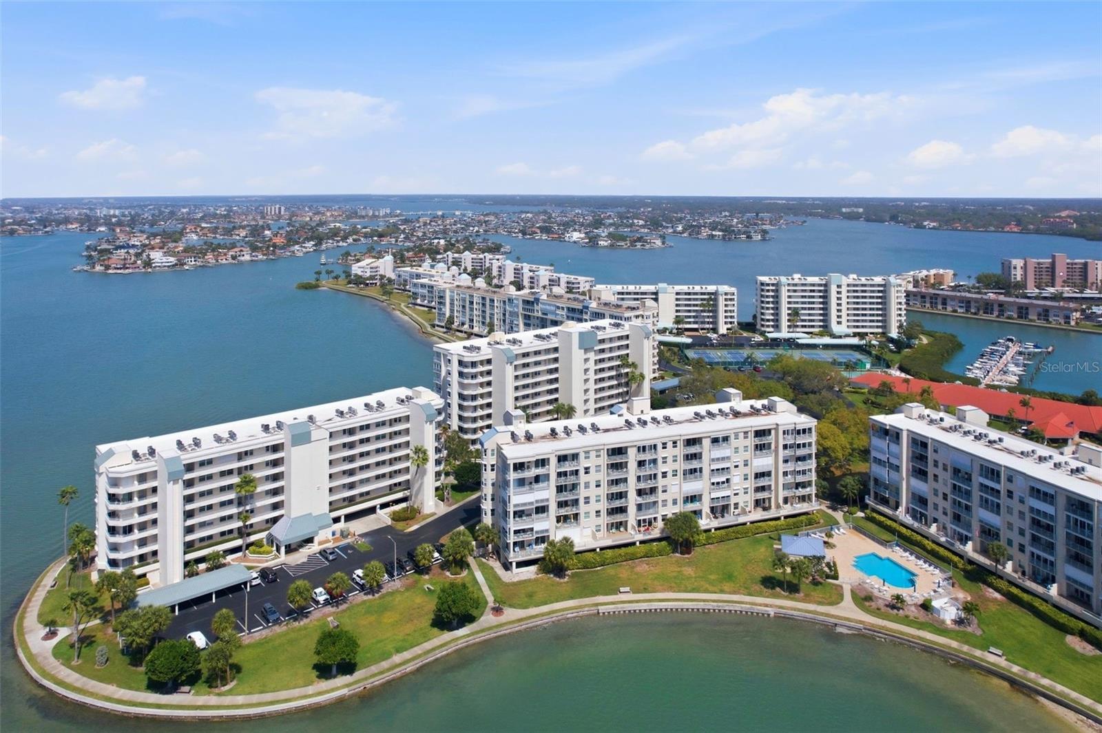 HARBOURSIDE CONDO - Residential