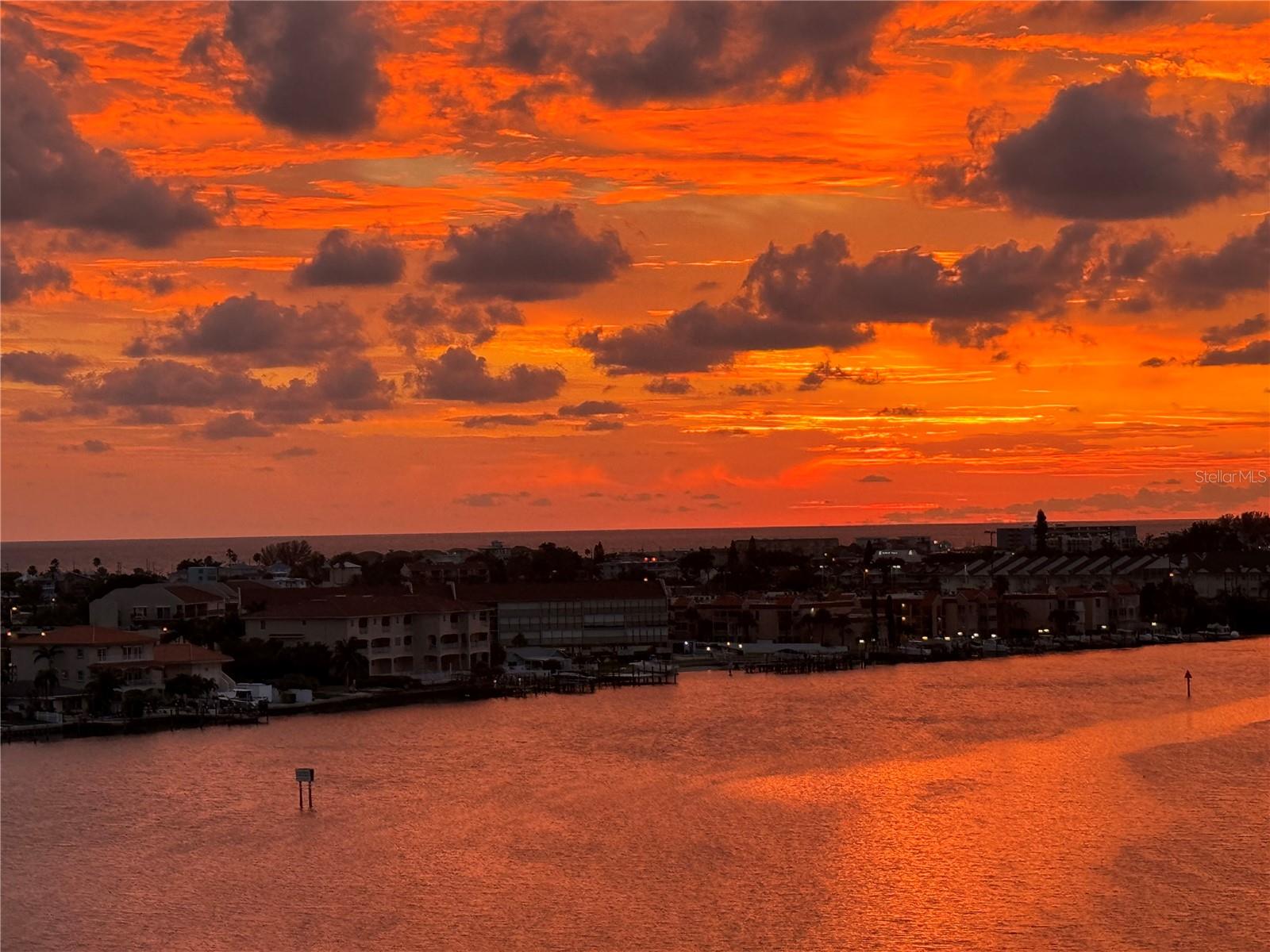 HARBOURSIDE CONDO - Residential