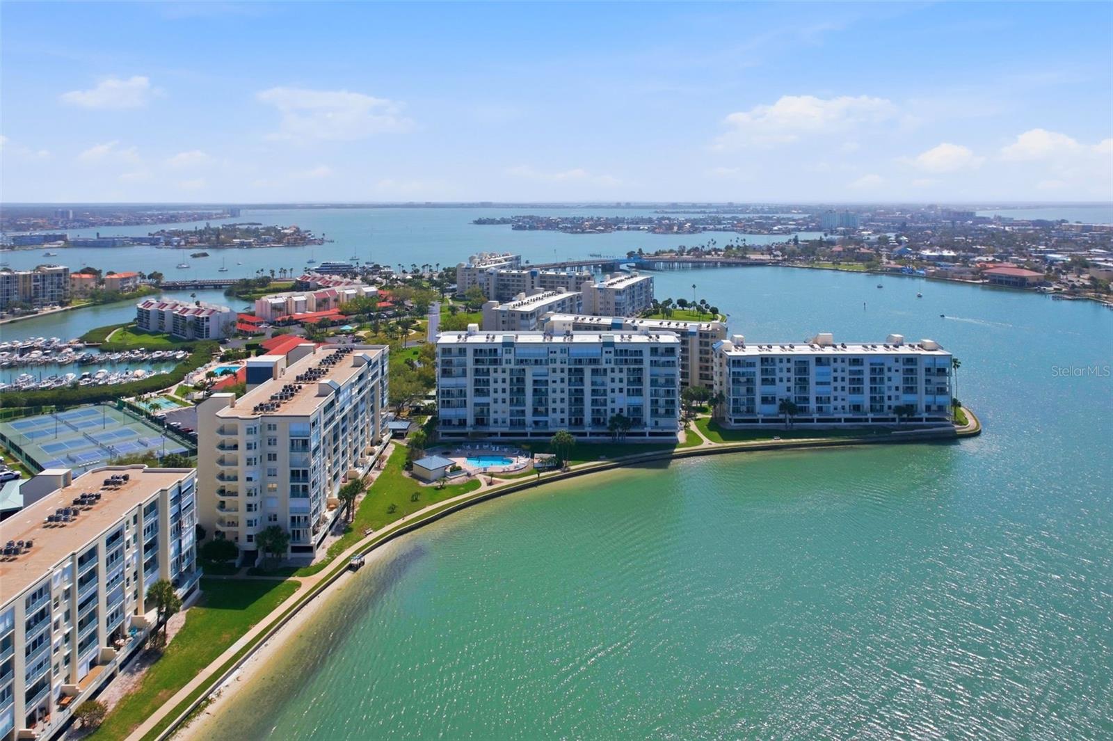 HARBOURSIDE CONDO - Residential