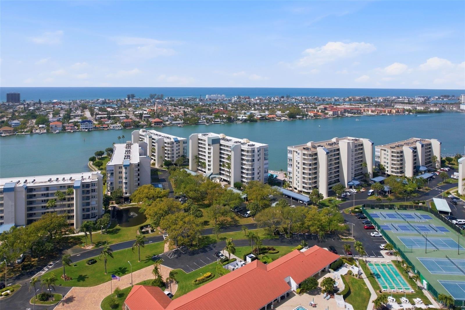 HARBOURSIDE CONDO - Residential