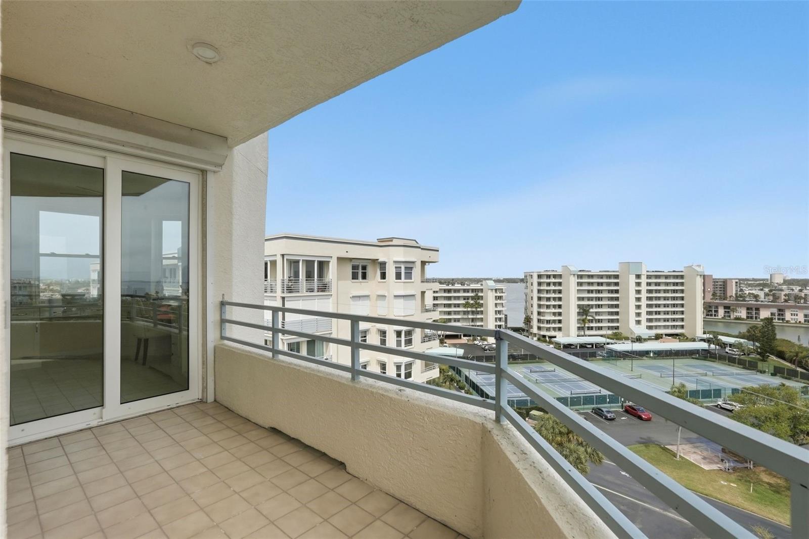 HARBOURSIDE CONDO - Residential