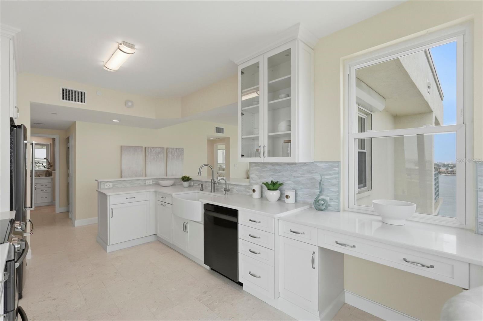 HARBOURSIDE CONDO - Residential