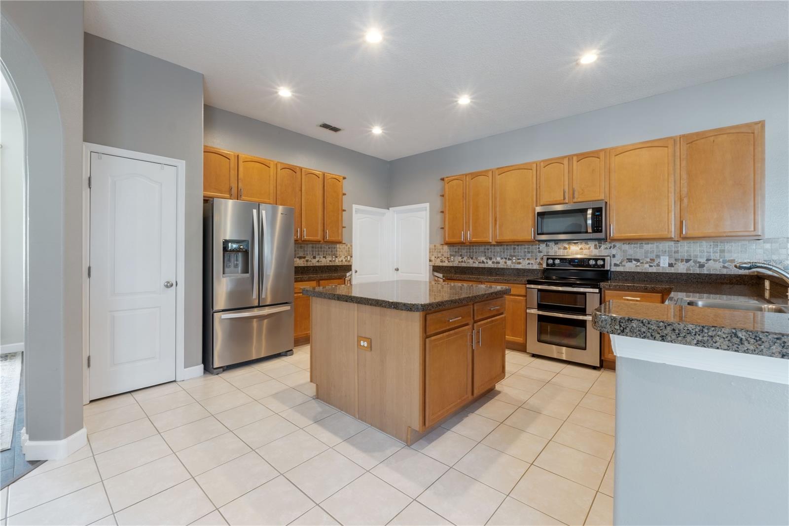 13100 LAKEWIND DRIVE