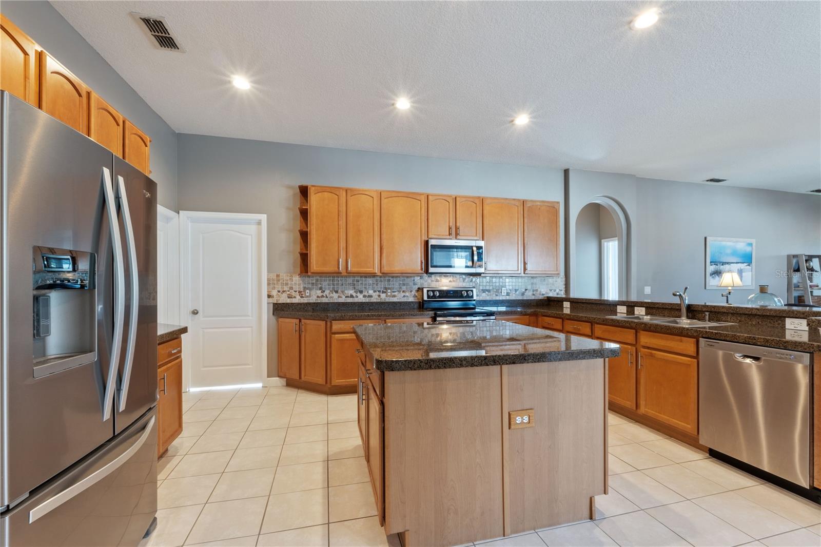 13100 LAKEWIND DRIVE