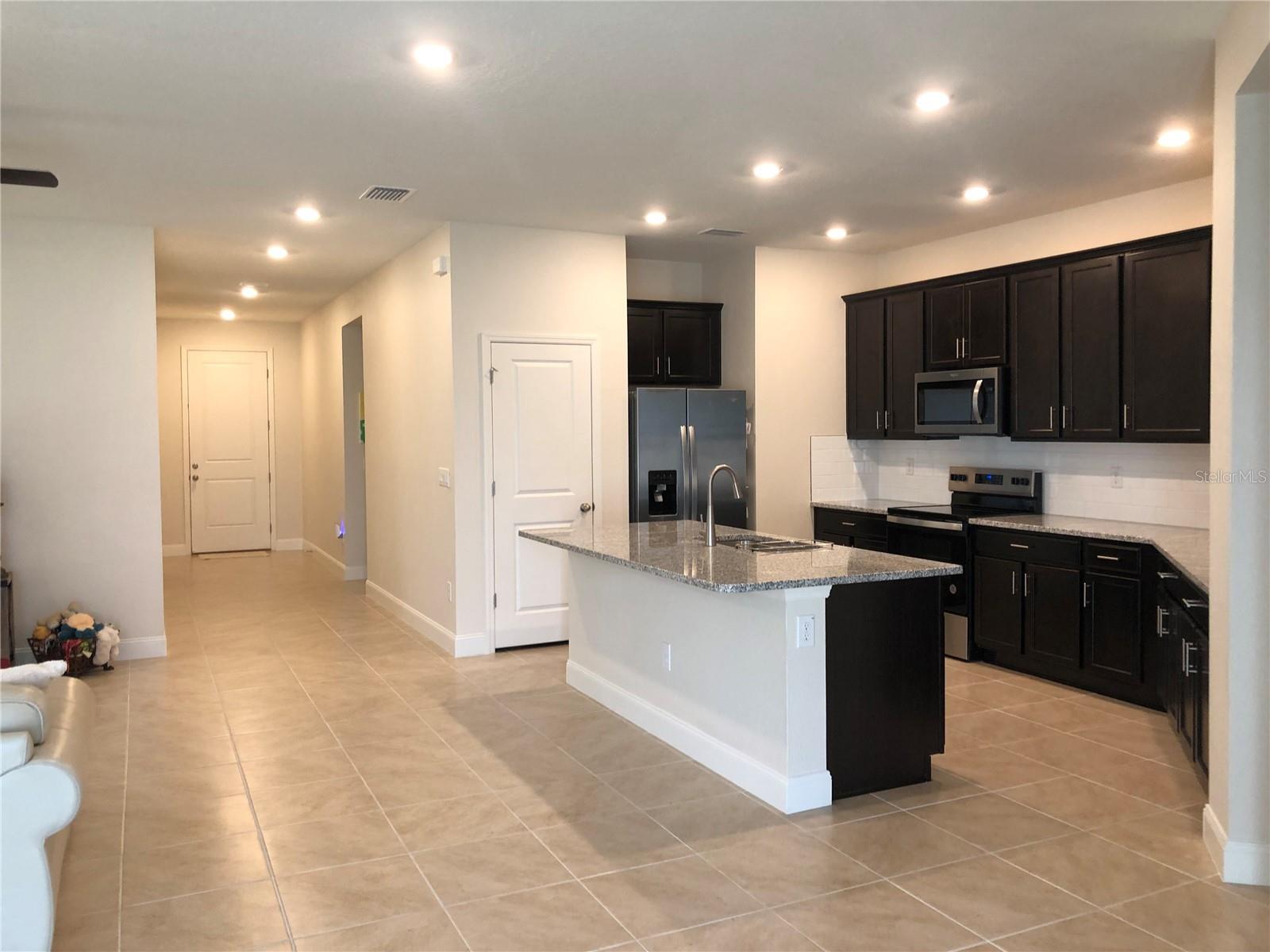 RIVERSTONE - Residential Lease