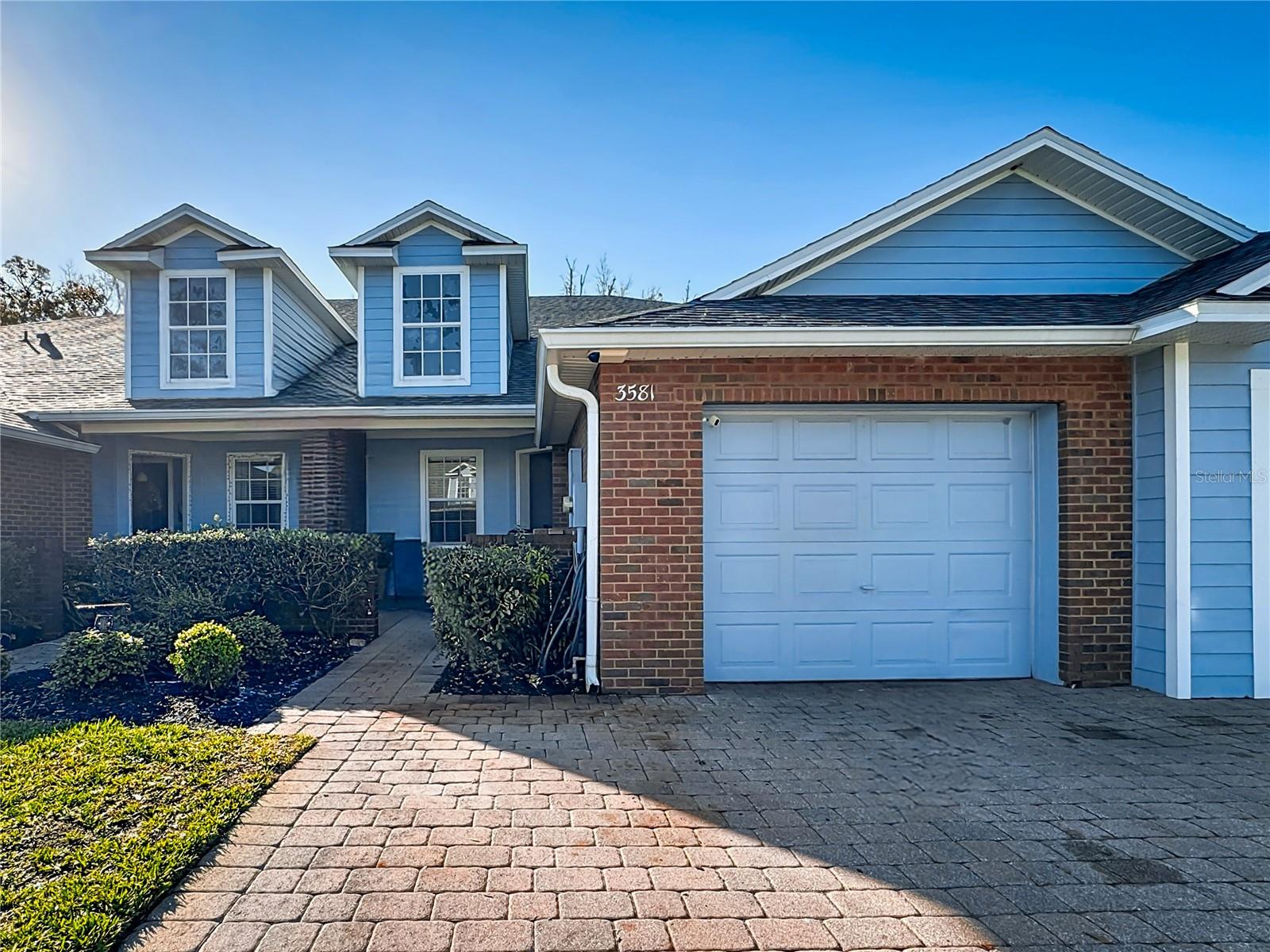 TOWN CENTER VILLAS - Residential