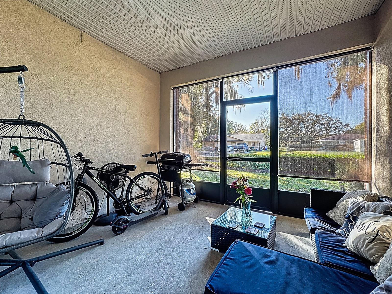 TOWN CENTER VILLAS - Residential