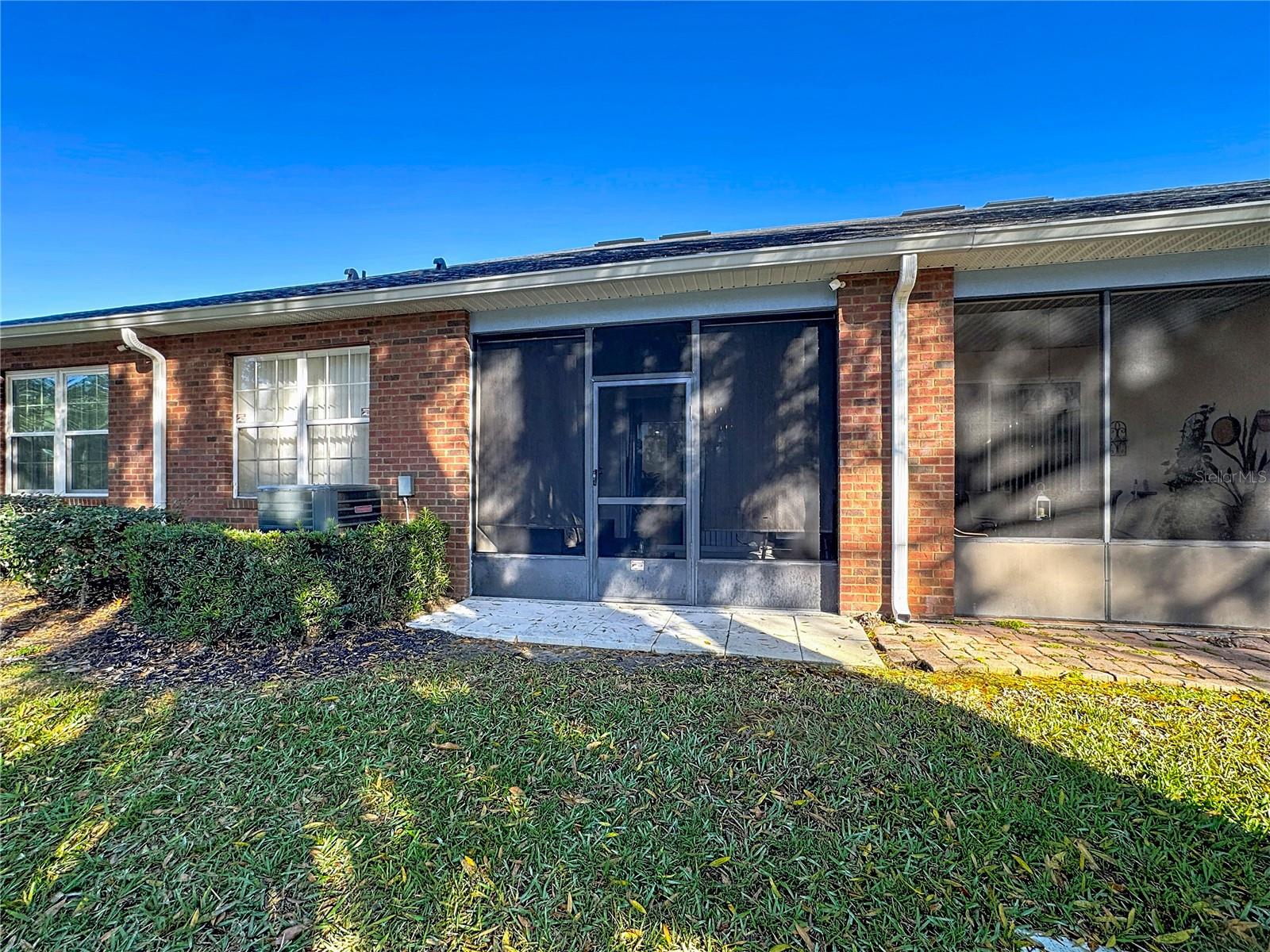 TOWN CENTER VILLAS - Residential