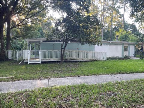 Photo of 2603 NE 12th Street, Gainesville, FL 32609 (MLS # GC532325)