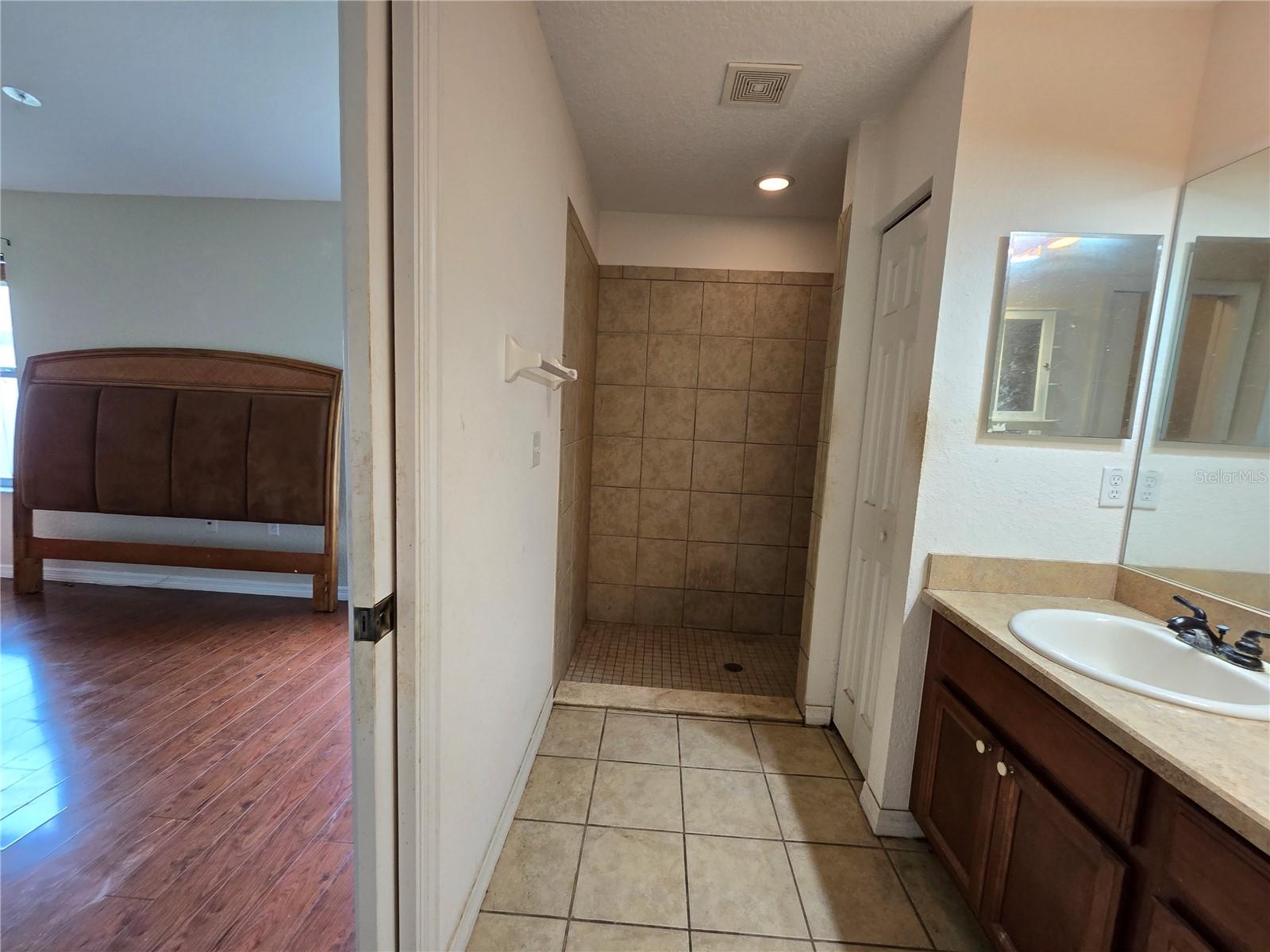 VILLAGES OF PARKWOOD - Residential