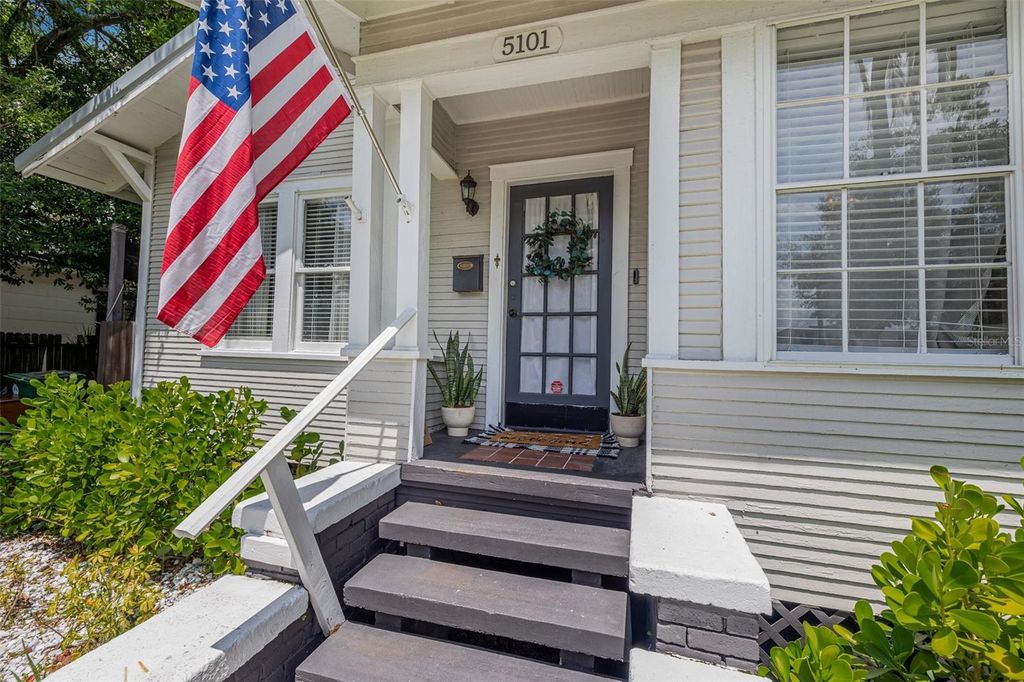 Photo of 5101 N Suwanee Avenue, Tampa, FL 33603 (MLS # TB8399941)