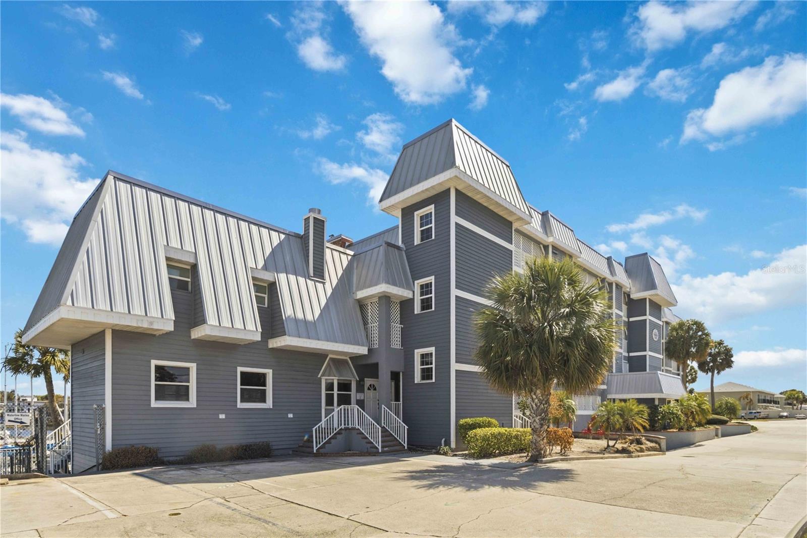 905 N HARBOR CITY BOULEVARD 204