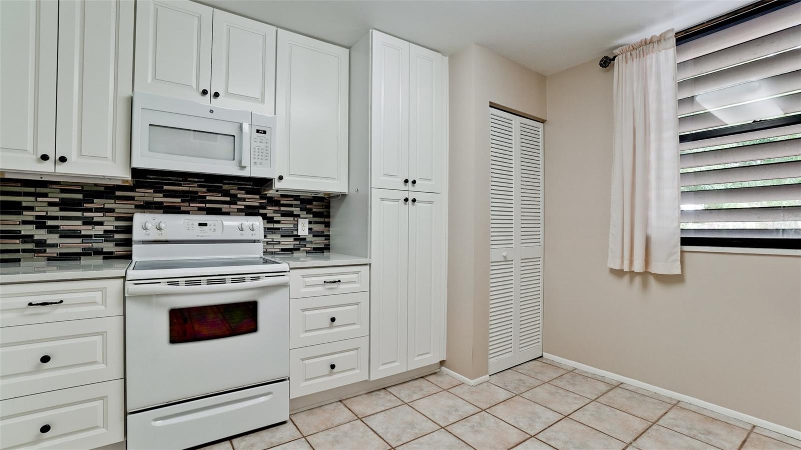 WILDEWOOD SPGS STAGE 7D OF OAKVIEW - Residential