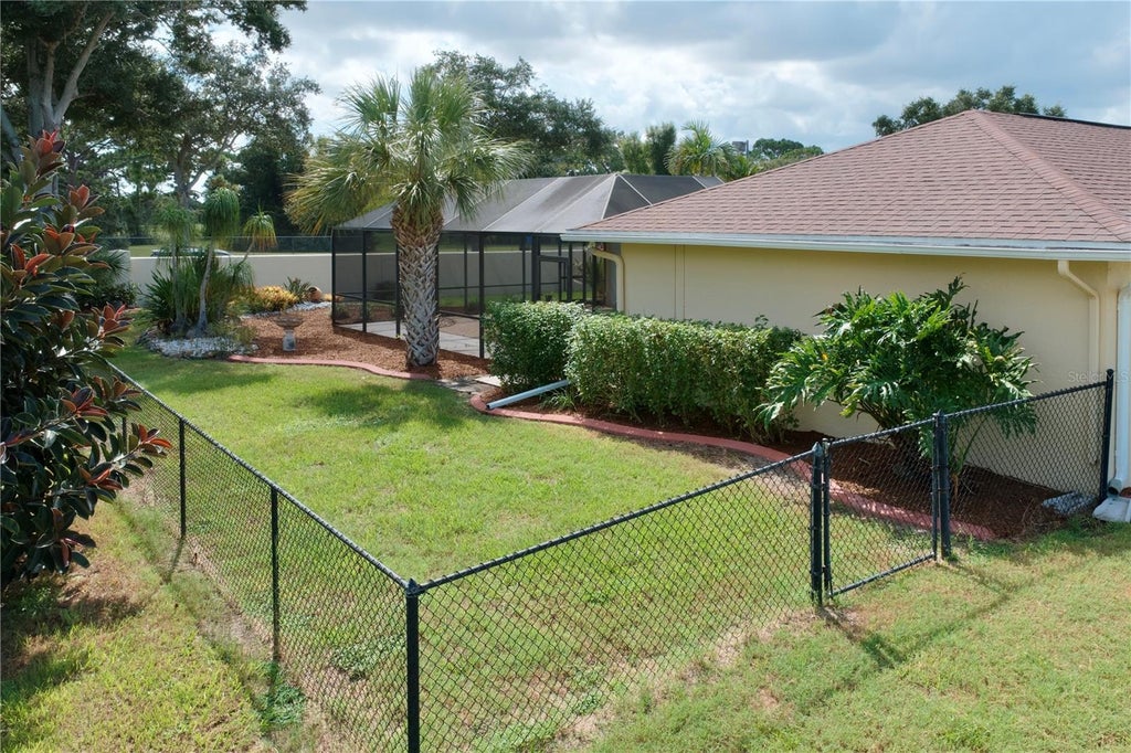 Photo of 1011 Pine Forest Court, Venice, FL 34293 (MLS # N6144598)