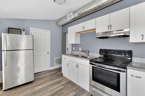 Tiny photo for 103 S 2nd Street #C, Leesburg, FL 34748 (MLS # G5108650)