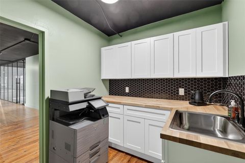 Tiny photo for 103 S 2nd Street #C, Leesburg, FL 34748 (MLS # G5108650)