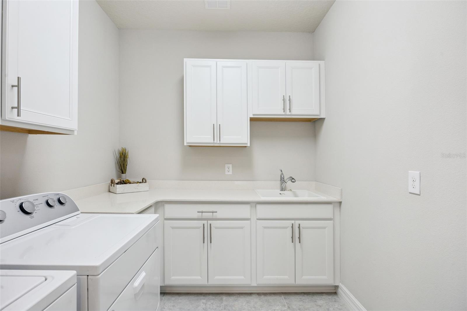PHILLIPS GROVE - Residential