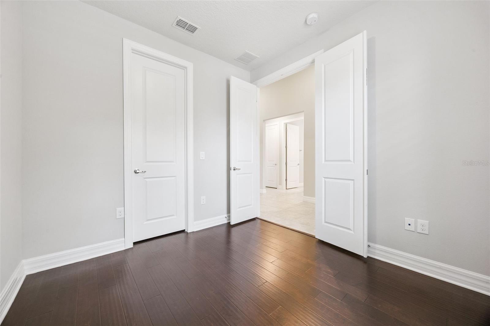 PHILLIPS GROVE - Residential