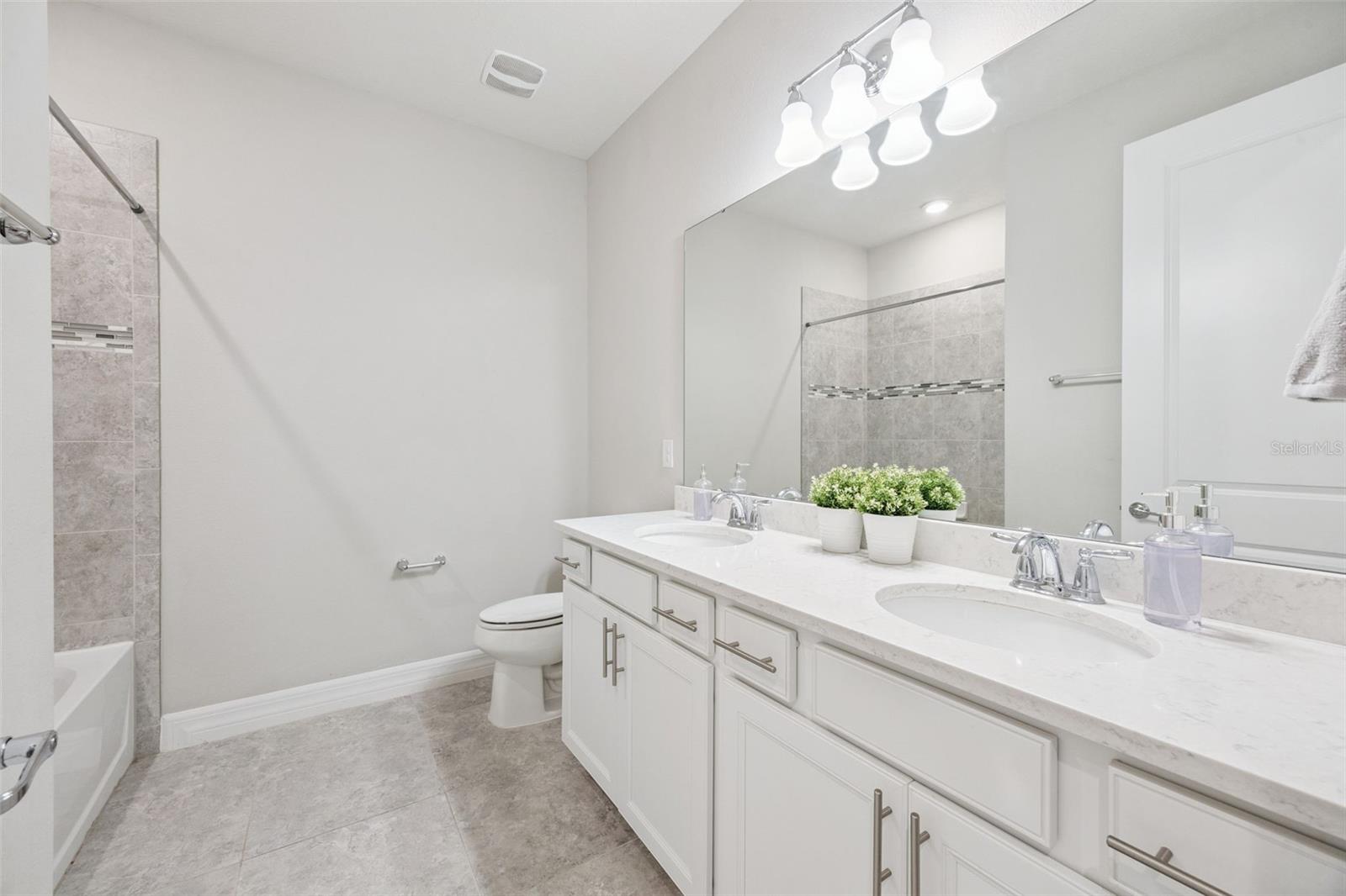 PHILLIPS GROVE - Residential