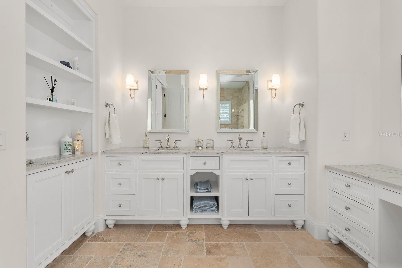 BEL LAGO - Residential