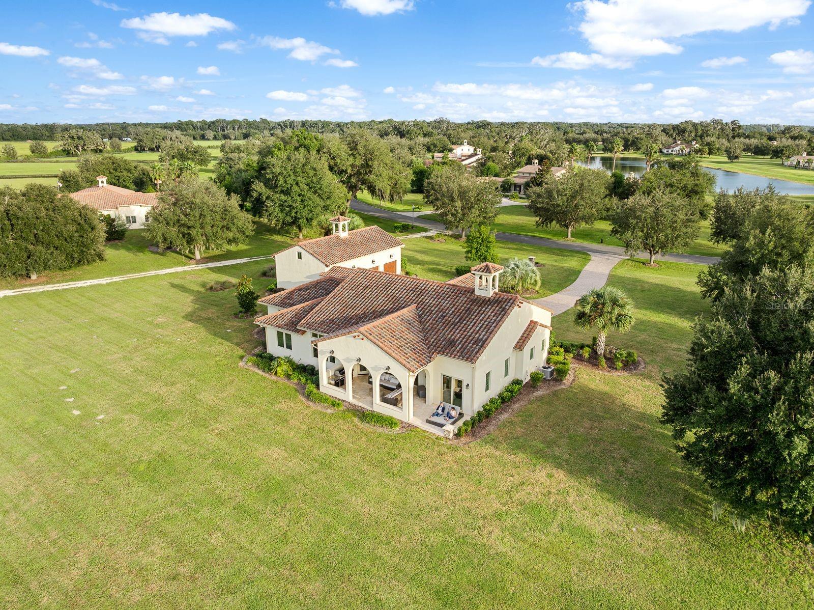 BEL LAGO - Residential