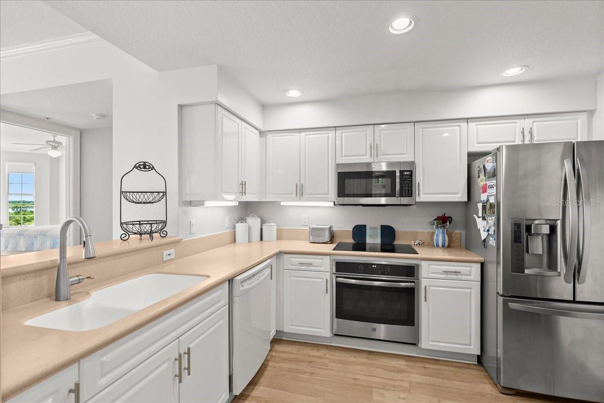 4624 HARBOUR VILLAGE BOULEVARD 4404