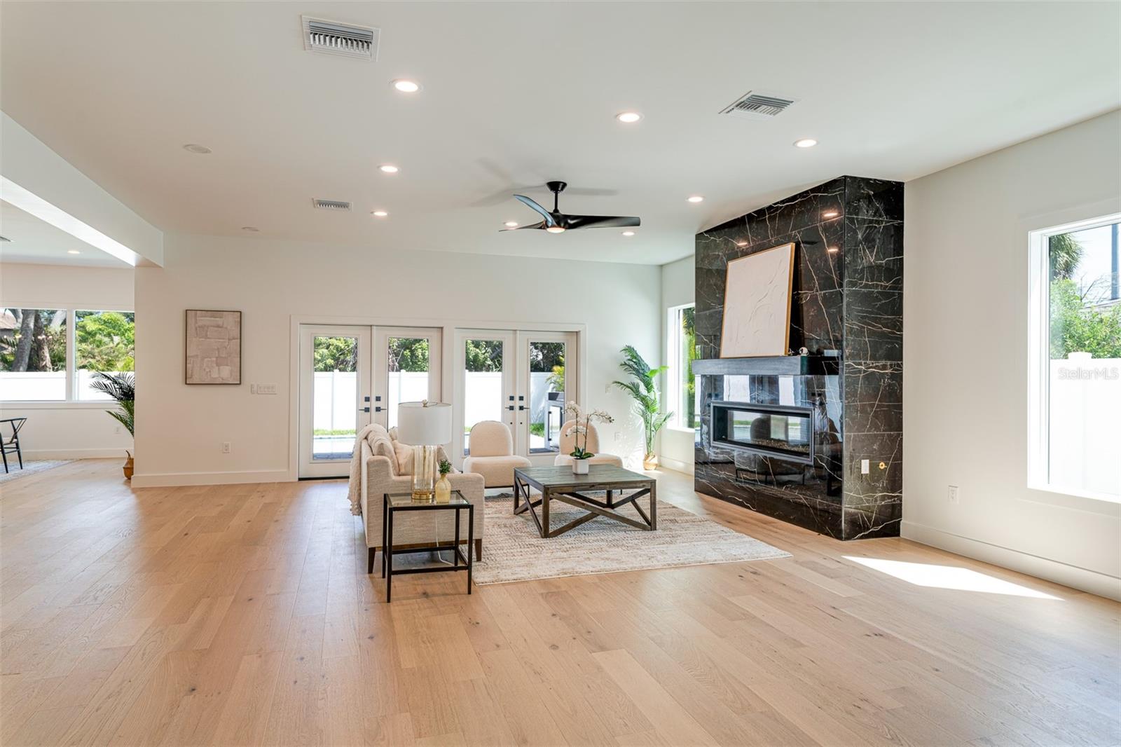 MARYLAND MANOR REV - Residential