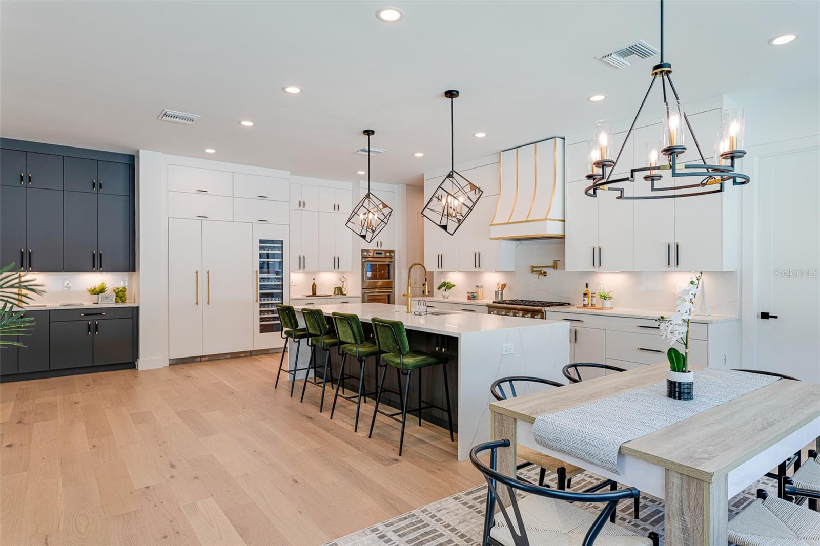 MARYLAND MANOR REV - Residential