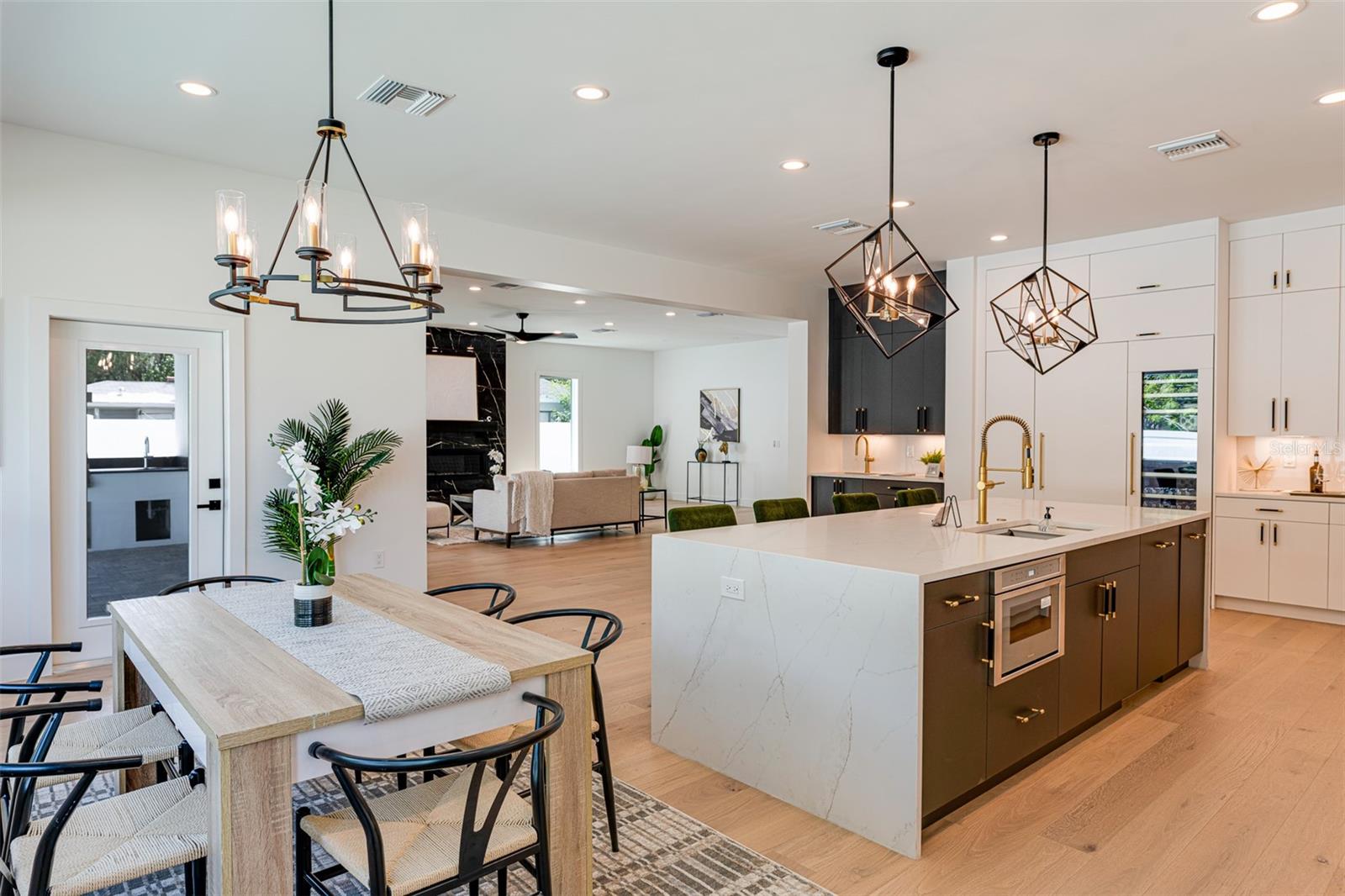 MARYLAND MANOR REV - Residential