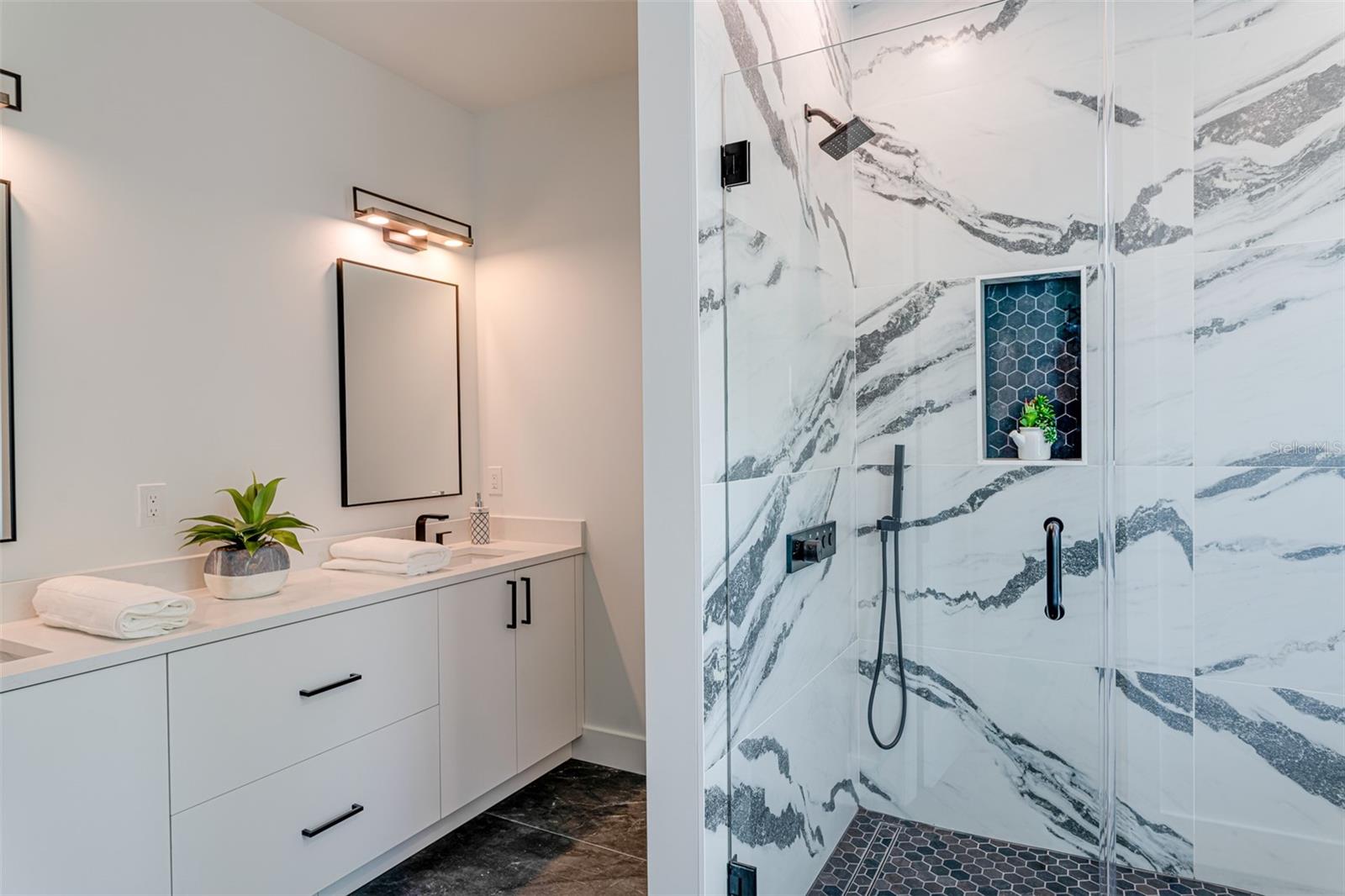 MARYLAND MANOR REV - Residential