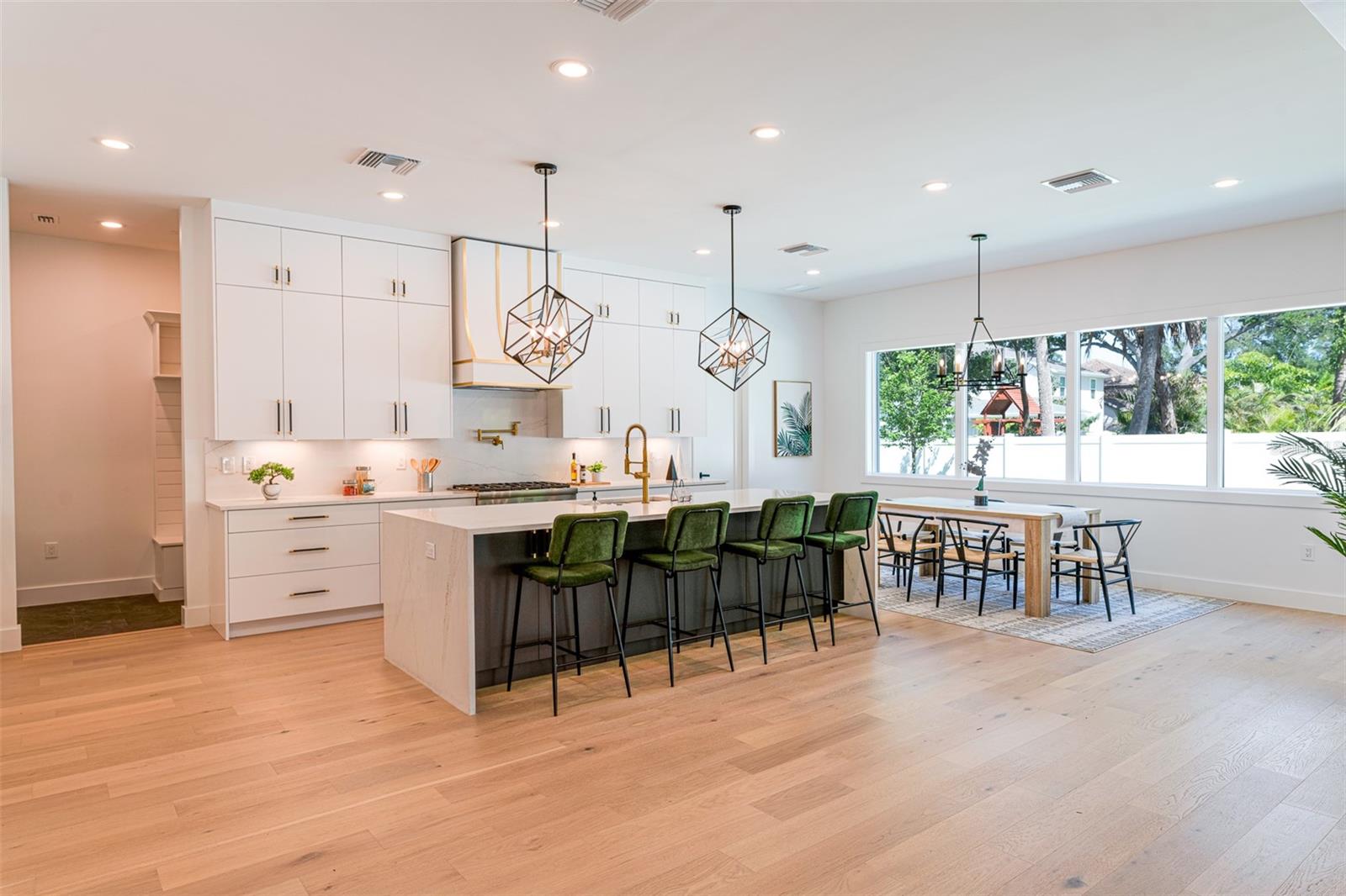 MARYLAND MANOR REV - Residential