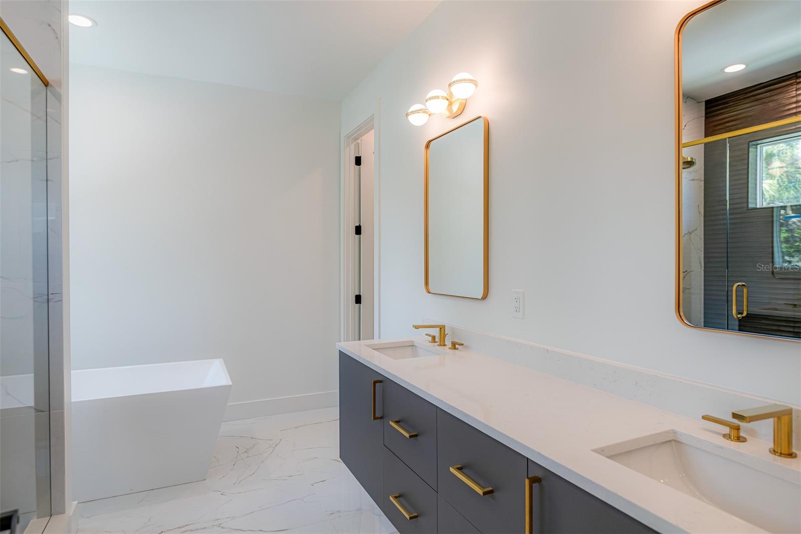 MARYLAND MANOR REV - Residential