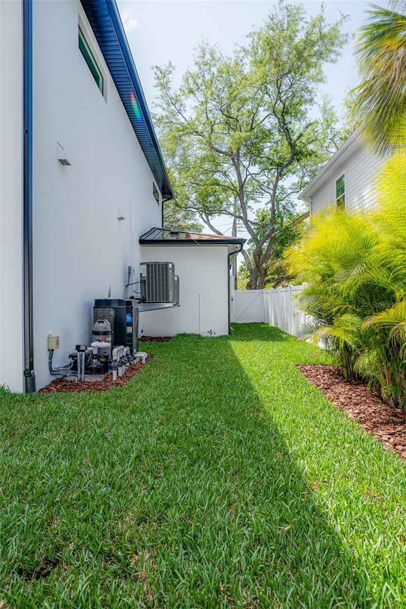 MARYLAND MANOR REV - Residential