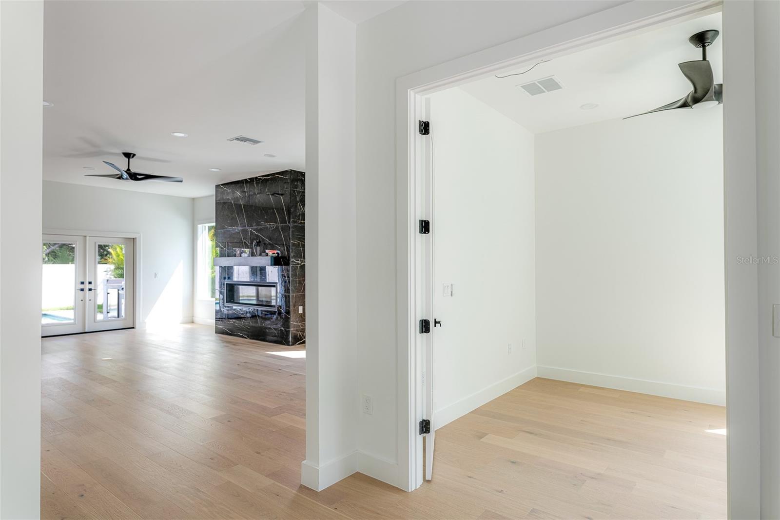 MARYLAND MANOR REV - Residential