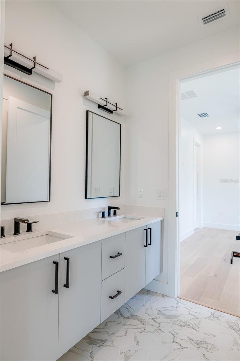 MARYLAND MANOR REV - Residential