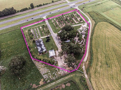 Tiny photo for 13494 N Us Hwy 301, Oxford, FL 34484 (MLS # G5064573)