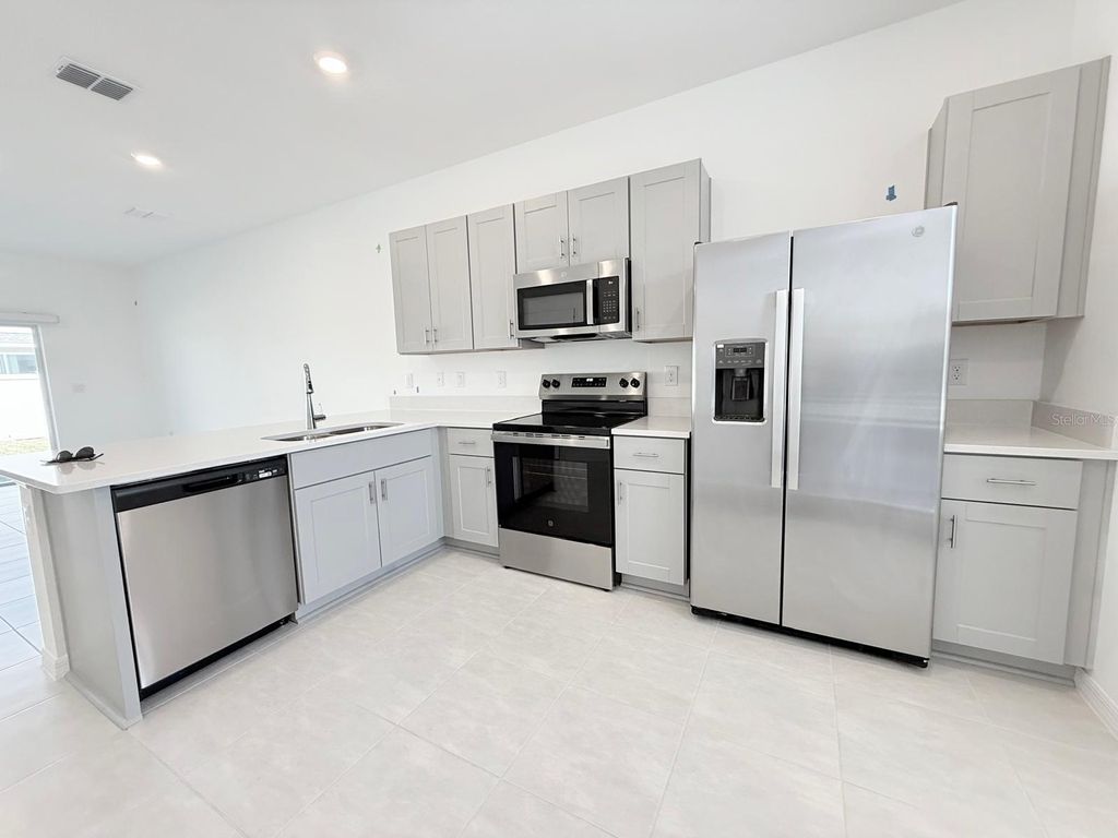 Photo of 2924 Skyline Loop, Kissimmee, FL 34758 (MLS # S5146431)