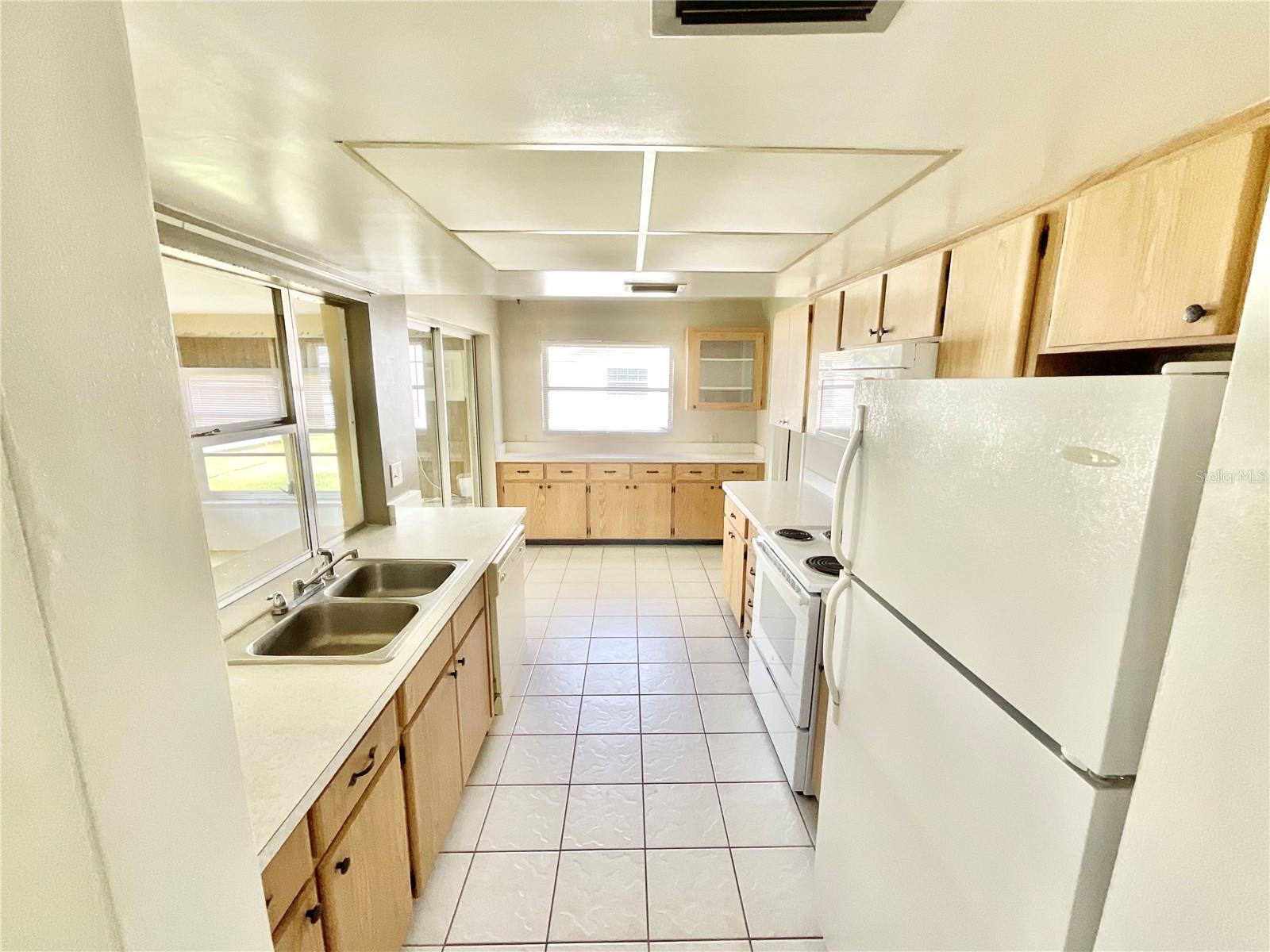 TAMARAC BY THE GULF - Residential Lease